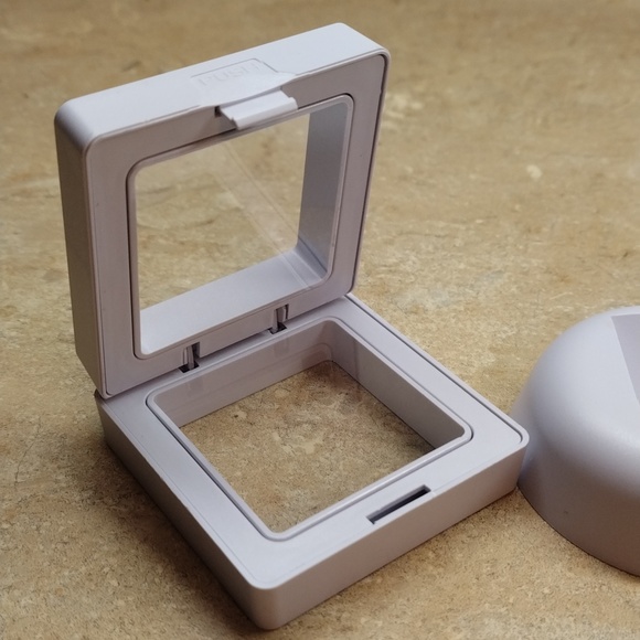 💗5/$25  Small white jewelry and coin display boxes with stand - Picture 5 of 6